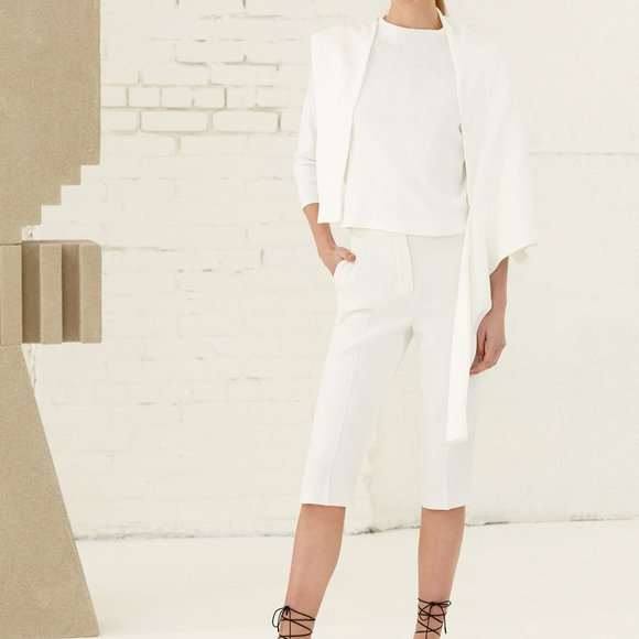 NWT Babaton "Madiha" Short in WHITE - Picture 1 of 5